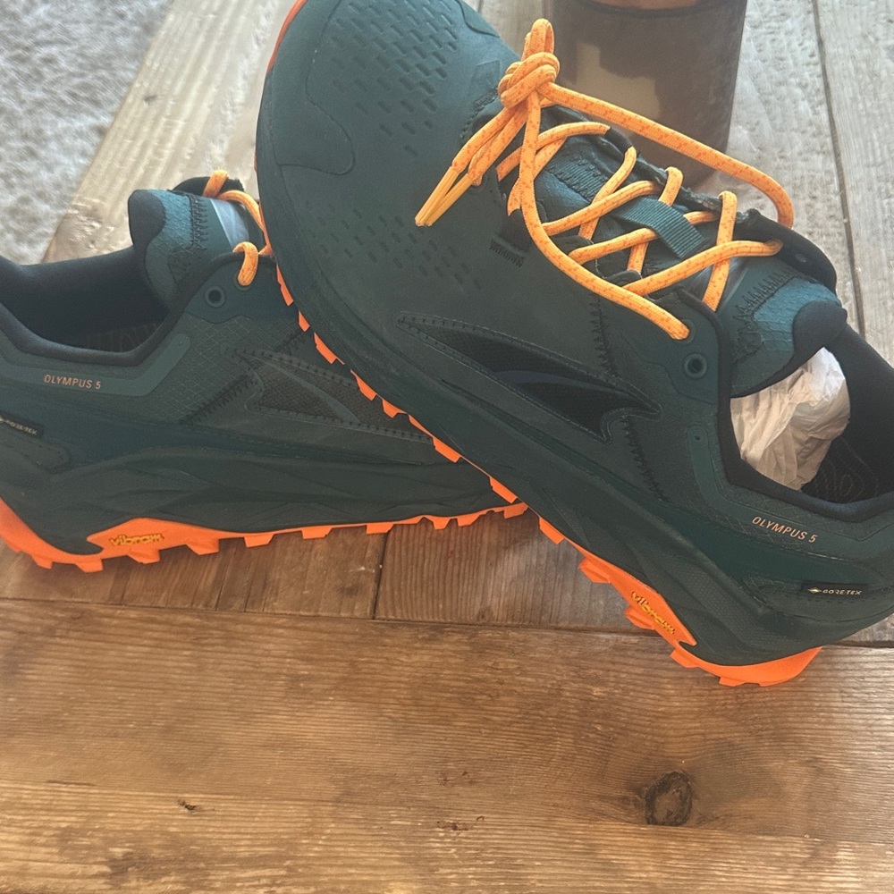 Altra Olympus 5 in Teal and Orange